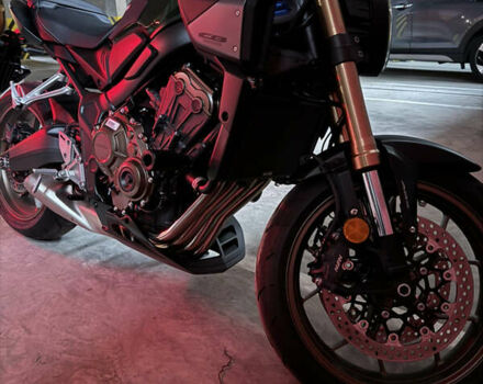 Зеленый Хонда CB 650R, объемом двигателя 0.65 л и пробегом 2 тыс. км за 9600 $, фото 8 на Automoto.ua