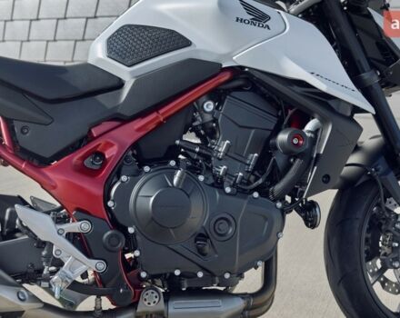 Хонда CB 750 Hornet, объемом двигателя 0 л и пробегом 0 тыс. км за 9848 $, фото 6 на Automoto.ua