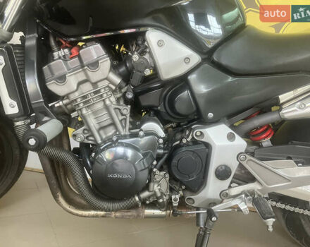 Черный Хонда CB 900F Hornet, объемом двигателя 0.9 л и пробегом 94 тыс. км за 5000 $, фото 4 на Automoto.ua