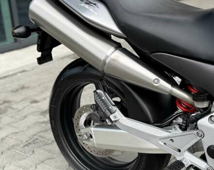 Сірий Хонда CB 900F Hornet, об'ємом двигуна 0.9 л та пробігом 21 тис. км за 5599 $, фото 12 на Automoto.ua