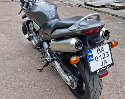 Серый Хонда CB 900F Hornet, объемом двигателя 0.92 л и пробегом 45 тыс. км за 5600 $, фото 4 на Automoto.ua