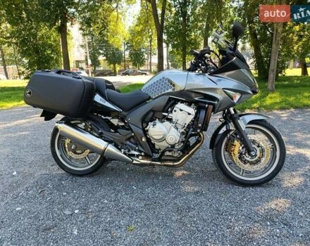 Серый Хонда CBF 600N, объемом двигателя 0.6 л и пробегом 19 тыс. км за 6300 $, фото 10 на Automoto.ua