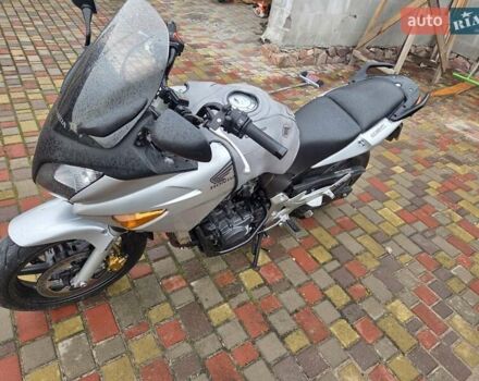 Серый Хонда CBF 600N, объемом двигателя 0.6 л и пробегом 43 тыс. км за 4500 $, фото 1 на Automoto.ua