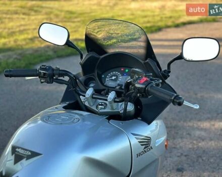 Сірий Хонда CBF 600N, об'ємом двигуна 0.6 л та пробігом 19 тис. км за 4799 $, фото 16 на Automoto.ua
