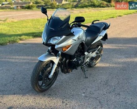 Сірий Хонда CBF 600N, об'ємом двигуна 0.6 л та пробігом 19 тис. км за 4799 $, фото 5 на Automoto.ua