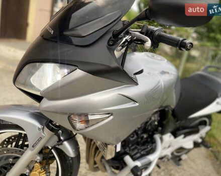 Сірий Хонда CBF 600N, об'ємом двигуна 0.6 л та пробігом 40 тис. км за 3999 $, фото 8 на Automoto.ua