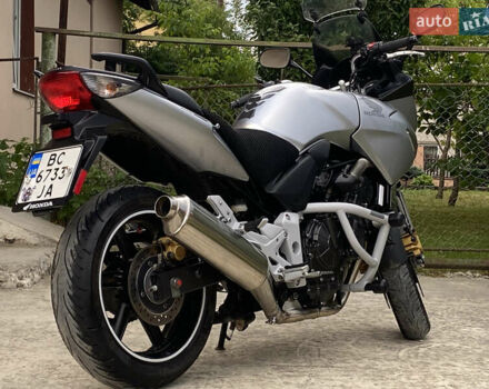 Сірий Хонда CBF 600N, об'ємом двигуна 0.6 л та пробігом 40 тис. км за 3999 $, фото 28 на Automoto.ua