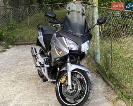 Сірий Хонда CBF 600N, об'ємом двигуна 0.6 л та пробігом 40 тис. км за 3999 $, фото 1 на Automoto.ua