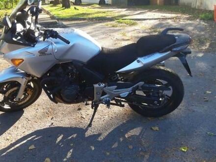 Серый Хонда CBF 600N, объемом двигателя 0.6 л и пробегом 51 тыс. км за 4500 $, фото 1 на Automoto.ua