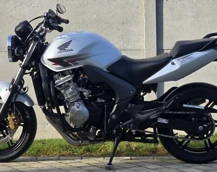 Белый Хонда CBF 600NА, объемом двигателя 0.6 л и пробегом 29 тыс. км за 5650 $, фото 2 на Automoto.ua