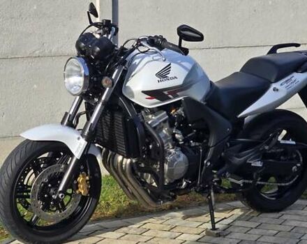 Белый Хонда CBF 600NА, объемом двигателя 0.6 л и пробегом 29 тыс. км за 5650 $, фото 7 на Automoto.ua