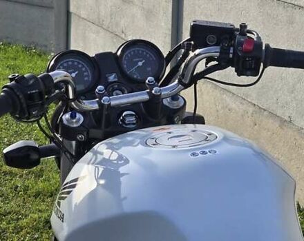 Белый Хонда CBF 600NА, объемом двигателя 0.6 л и пробегом 29 тыс. км за 5650 $, фото 26 на Automoto.ua