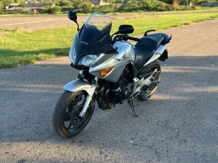 Хонда CBF 600S 2005 у Карловке на Automoto.ua Хонда CBF 600S, об'ємом двигуна 0.6 л та пробігом 0 тис. км за 4500 $, фото 1 на Automoto.ua