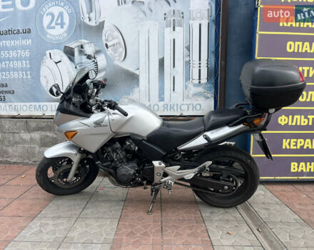 Серый Хонда CBF 600S, объемом двигателя 0.65 л и пробегом 59 тыс. км за 4299 $, фото 1 на Automoto.ua