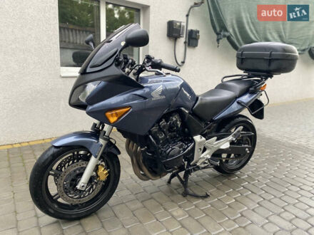 Хонда CBF 600S 2004 в Виннице на Automoto.ua Серый Хонда CBF 600S, объемом двигателя 0.6 л и пробегом 53 тыс. км за 4350 $, фото 1 на Automoto.ua