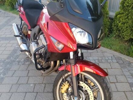 Хонда CBF 600SA 2010 у Тернополі на Automoto.ua Червоний Хонда CBF 600SA, об'ємом двигуна 0 л та пробігом 26 тис. км за 5900 $, фото 1 на Automoto.ua