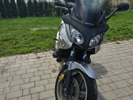 Серый Хонда CBF 600SA, объемом двигателя 0.6 л и пробегом 5 тыс. км за 5200 $, фото 1 на Automoto.ua