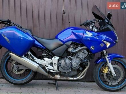 Хонда CBF 600SA 2006 у Трускавце на Automoto.ua Синій Хонда CBF 600SA, об'ємом двигуна 0.6 л та пробігом 38 тис. км за 3999 $, фото 1 на Automoto.ua