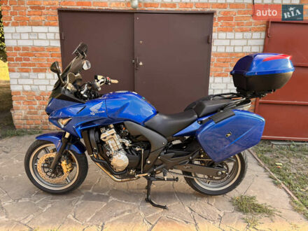 Хонда CBF 600SA 2009 у Хороле на Automoto.ua Синій Хонда CBF 600SA, об'ємом двигуна 0.6 л та пробігом 27 тис. км за 5999 $, фото 1 на Automoto.ua
