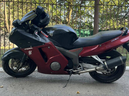 Хонда CBR 1100XX Blackbird 2000 в Павлограде на Automoto.ua Черный Хонда CBR 1100XX Blackbird, объемом двигателя 1.1 л и пробегом 50 тыс. км за 3800 $, фото 1 на Automoto.ua