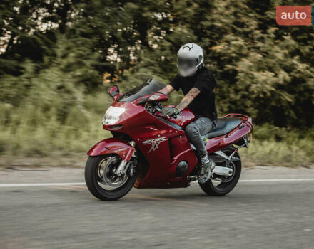 Червоний Хонда CBR 1100XX Blackbird, об'ємом двигуна 1.1 л та пробігом 74 тис. км за 6000 $, фото 9 на Automoto.ua