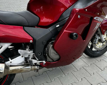 Красный Хонда CBR 1100XX Blackbird, объемом двигателя 1.1 л и пробегом 61 тыс. км за 4200 $, фото 16 на Automoto.ua