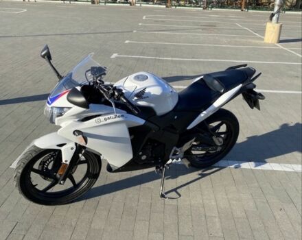 Хонда CBR 125, объемом двигателя 0.13 л и пробегом 0 тыс. км за 1750 $, фото 1 на Automoto.ua