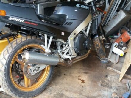 Хонда CBR 250, объемом двигателя 0.25 л и пробегом 0 тыс. км за 1500 $, фото 1 на Automoto.ua