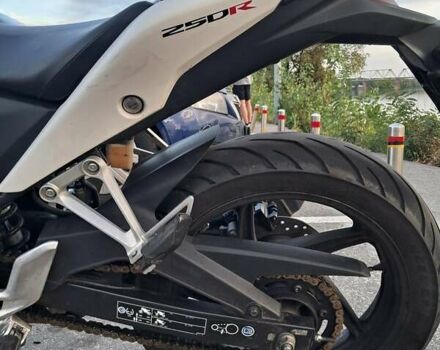 Белый Хонда CBR 250R, объемом двигателя 0.25 л и пробегом 17 тыс. км за 3200 $, фото 3 на Automoto.ua