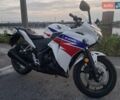 Белый Хонда CBR 250R, объемом двигателя 0.25 л и пробегом 17 тыс. км за 3200 $, фото 8 на Automoto.ua