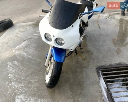 Белый Хонда CBR 250R, объемом двигателя 0.25 л и пробегом 1 тыс. км за 2000 $, фото 5 на Automoto.ua