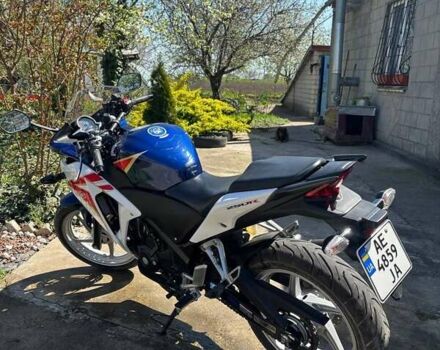 Белый Хонда CBR 250R, объемом двигателя 0.25 л и пробегом 8 тыс. км за 3100 $, фото 5 на Automoto.ua