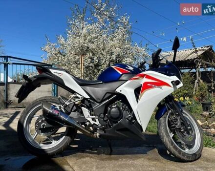 Белый Хонда CBR 250R, объемом двигателя 0.25 л и пробегом 8 тыс. км за 3100 $, фото 2 на Automoto.ua