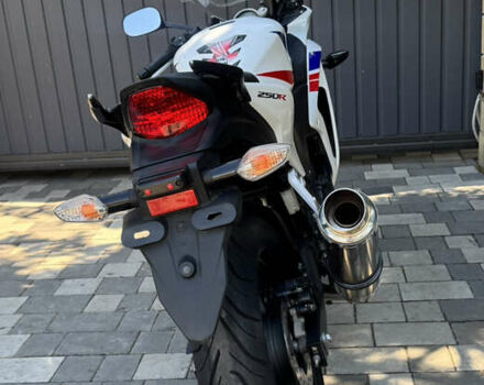 Білий Хонда CBR 250R, об'ємом двигуна 0.25 л та пробігом 10 тис. км за 3300 $, фото 3 на Automoto.ua