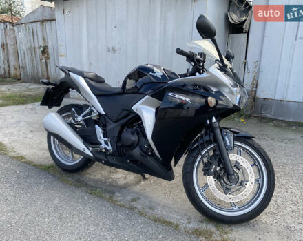 Черный Хонда CBR 250R, объемом двигателя 0.25 л и пробегом 4 тыс. км за 2600 $, фото 2 на Automoto.ua