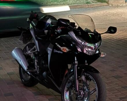 Черный Хонда CBR 250R, объемом двигателя 0.25 л и пробегом 30 тыс. км за 2900 $, фото 2 на Automoto.ua