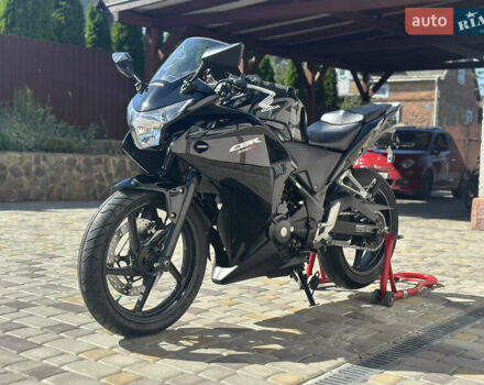 Черный Хонда CBR 250R, объемом двигателя 0.25 л и пробегом 7 тыс. км за 2900 $, фото 13 на Automoto.ua
