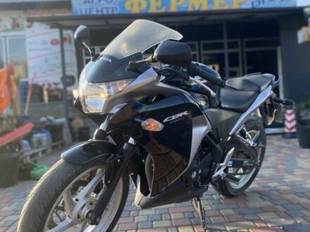 Хонда CBR 250R 2012 у Городище на Automoto.ua Чорний Хонда CBR 250R, об'ємом двигуна 0 л та пробігом 26 тис. км за 2700 $, фото 1 на Automoto.ua