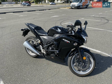 Хонда CBR 250R 2012 у Києві на Automoto.ua Чорний Хонда CBR 250R, об'ємом двигуна 0.25 л та пробігом 9 тис. км за 3100 $, фото 1 на Automoto.ua