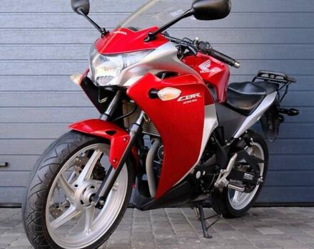 Красный Хонда CBR 250R, объемом двигателя 0.25 л и пробегом 37 тыс. км за 2700 $, фото 2 на Automoto.ua