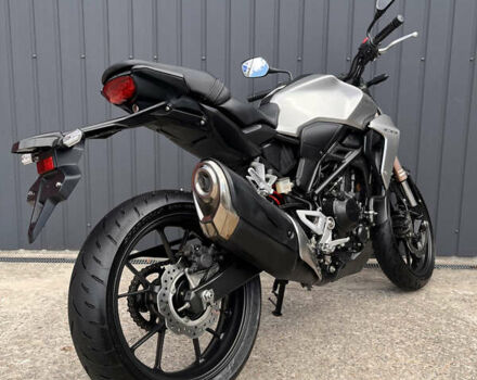 Серый Хонда CBR 250R, объемом двигателя 0.25 л и пробегом 22 тыс. км за 3900 $, фото 3 на Automoto.ua