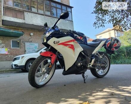 Синий Хонда CBR 250R, объемом двигателя 0.25 л и пробегом 7 тыс. км за 3700 $, фото 3 на Automoto.ua