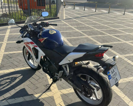 Синий Хонда CBR 250R, объемом двигателя 0.25 л и пробегом 26 тыс. км за 3000 $, фото 2 на Automoto.ua