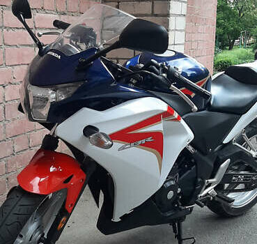 Синий Хонда CBR 250R, объемом двигателя 0.25 л и пробегом 10 тыс. км за 2800 $, фото 5 на Automoto.ua