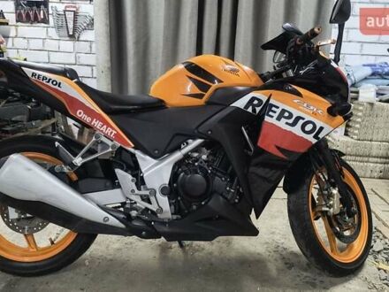 Помаранчевий Хонда CBR 250R, об'ємом двигуна 0.25 л та пробігом 31 тис. км за 3100 $, фото 1 на Automoto.ua