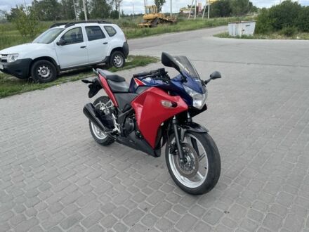 Хонда CBR 250RR, объемом двигателя 0.25 л и пробегом 0 тыс. км за 1500 $, фото 1 на Automoto.ua
