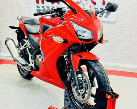 Красный Хонда CBR 300R, объемом двигателя 0.3 л и пробегом 10 тыс. км за 3300 $, фото 1 на Automoto.ua