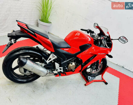 Красный Хонда CBR 300R, объемом двигателя 0.3 л и пробегом 10 тыс. км за 3300 $, фото 4 на Automoto.ua