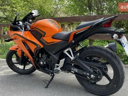 Хонда CBR 300R 2016 у Києві на Automoto.ua Помаранчевий Хонда CBR 300R, об'ємом двигуна 0.29 л та пробігом 12 тис. км за 4000 $, фото 1 на Automoto.ua