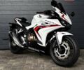 Белый Хонда CBR 400R, объемом двигателя 0.4 л и пробегом 32 тыс. км за 6000 $, фото 1 на Automoto.ua